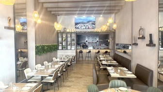 Elegant Café in Coral Gables