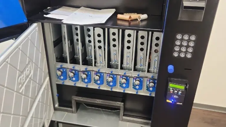 Fully stocked Seaga HY2200 machine demonstrating current product mix and operational condition