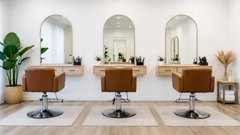 Hair Salon in Boston for sale