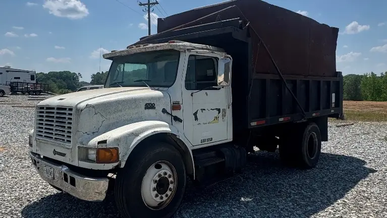 1999 International, 4000 Series, Dump Truck 1999 International, 4000 Series, Dump Truck