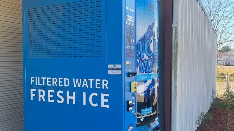 Filtered water and fresh ice — 24/7 self-serve operation Filtered water and fresh ice — 24/7 self-serve operation