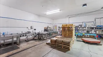 Own an Oregon Water Bottling Co. (fka Eola Water Bottling)