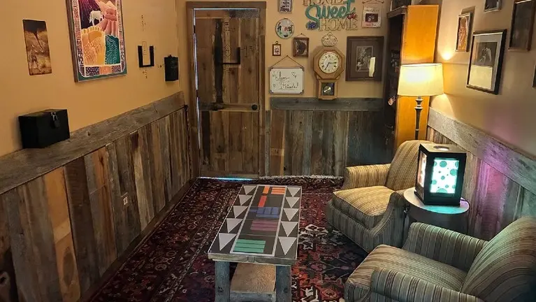 Log Cabin escape room
