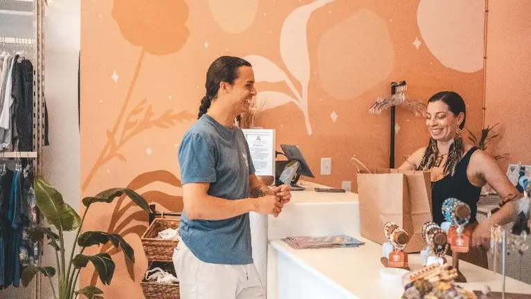 Welcoming shopping environment Welcoming shopping environment