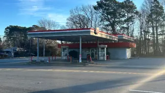 Easy To Operate Convenience Store With Fuel