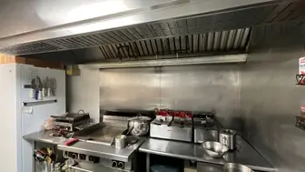 Rare Tampa Office Deli/Restaurant  with Full Hood