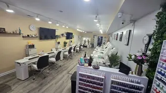 High-Revenue Nail & Spa Business in Busy, Affluent Area