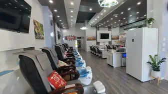 Opportunity to own a fully equipped and established nail salon busines