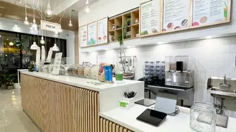 Established National Juice & Superfood Franchise - In Wicker Park!