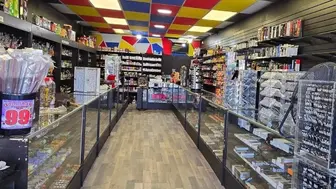  High-Traffic Smoke Shop - Turnkey Business with Growth Potential!