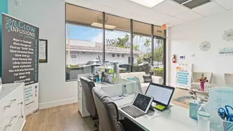 IV lounge for Sale Coral Springs