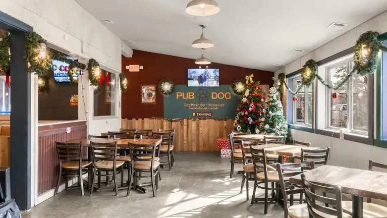 Dining Area Dining Area