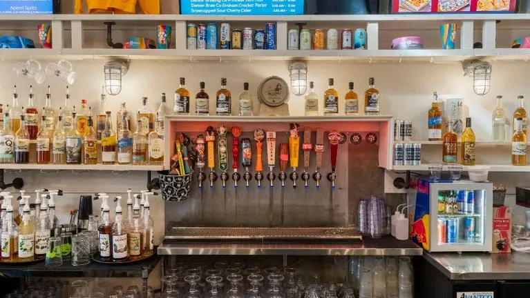 Bar & Taps Bar & Taps