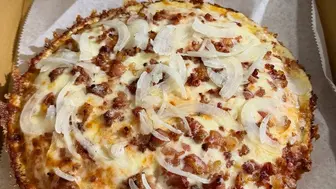 Farm Store Drive Thru & Pizzeria & More !