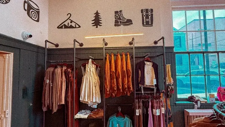 adjustable steel outrigger displays