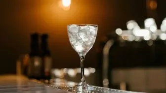 Manhattan Caliber Bistro in Elm City