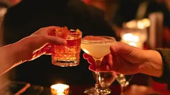 Bar and Restaurant – Classic Neighborhood Favorite w/Street Visibility