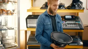 “Music and Repair, Retail and Online Shop”