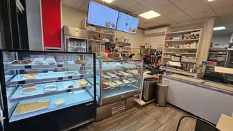 Cafe/Snack Bar with Growth Opportunity for Sale