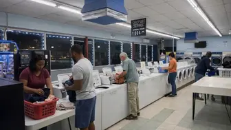 High-Traffic Coin Laundry in Prime Location – Strong Cash Flow