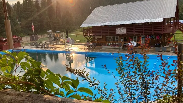 Pool & Store with upstairs apartments