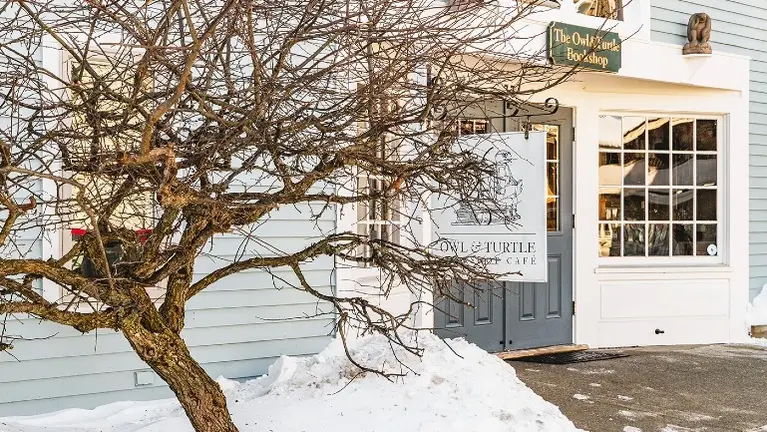 Exterior: Front Entry