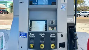 Busy convenience store/ gas station in heart of Tarpon Springs