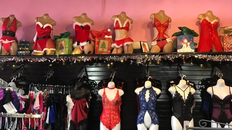 Additional merchandise display