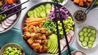 Well established popular poke restaurant