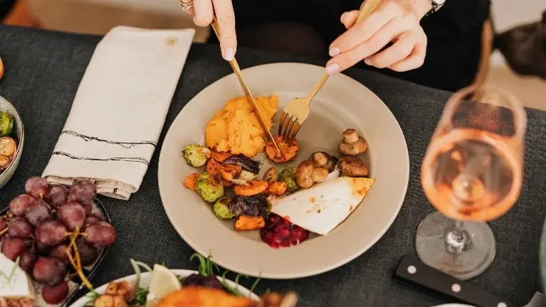 Restaurant & Bar Restaurant & Bar