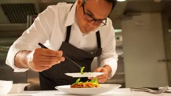 Prime 8,000 SF Off-Strip Restaurant – Top Rated