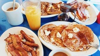 $80K+/Month Turnkey Diner! 120 Seats • Fully Staffed • Must See