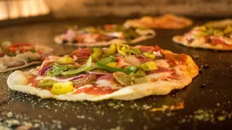 Absentee Run Artisan Pizza Restaurant