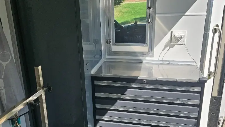 Work station Work station