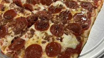 Pizzeria Restaurant & Bar w Outside Patio