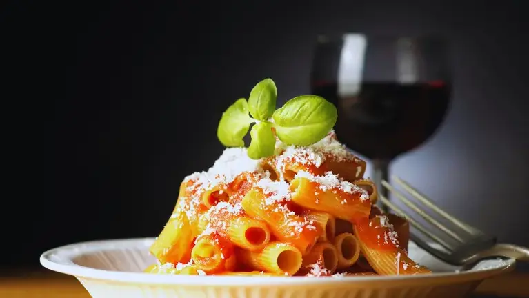 Italian full-service restaurant & bar