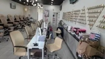 Nail Salon  North Phoenix Like New!