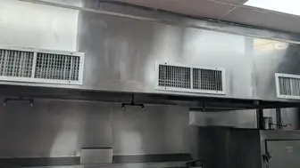 RESTAURANT Turnkey neighborhood spot with excellent lease terms.