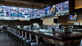 Fully Equipped Restaurant w/Bar- perfect for Sports Bar /Coral Ridge