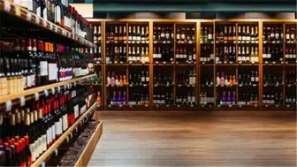 Prime Location Midtown Manhattan Wine & Liquore Store