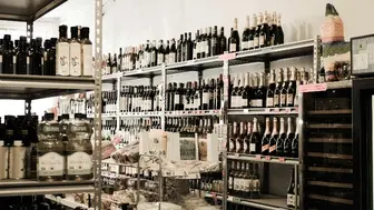 Liquor Store w Property