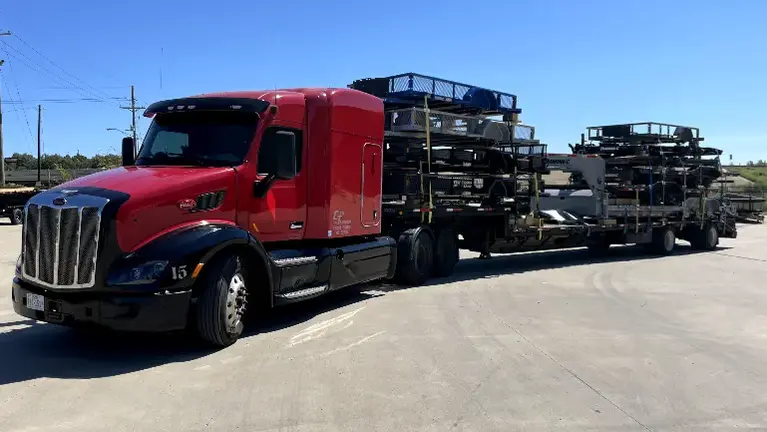 2015 Peterbilt automatic, 53 ft step deck trailer. 2015 Peterbilt automatic, 53 ft step deck trailer.