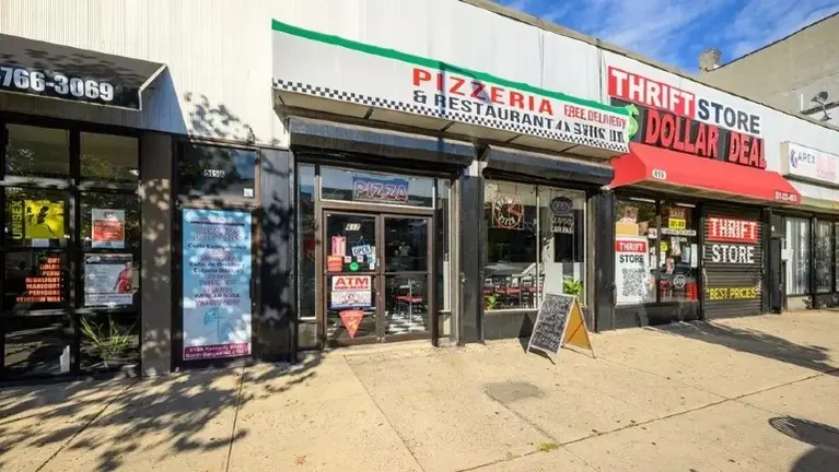 Prime Kennedy Blvd Storefront