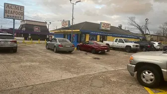 Great loaction with long history local restaurant based customers.