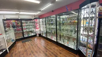 Smoke shop in Fullerton For Sale