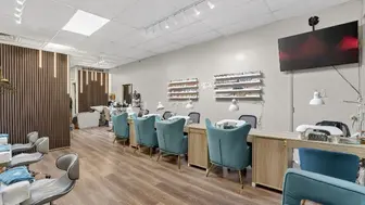 Full Service Beauty Salon For Sale In Little Havana