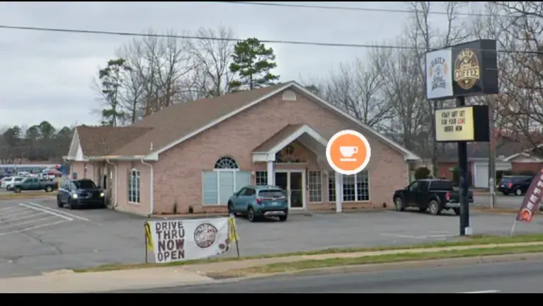 Exterior from Front (Highway View)