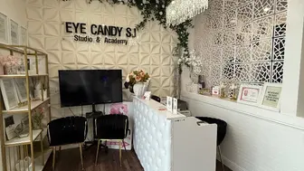 Beauty salon for sale