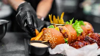 High-Volume Halal Franchise QSR – $1.4M Sales –Nassau County