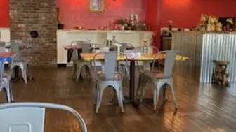 Turn-Key Restaurant Opportunity in Prime South Eugene Location